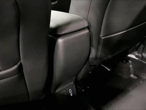 Used 2022 Buick Encore GX Preferred w/ Cold Weather Comfort Package AWD/4WD image 35