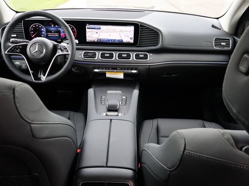 New 2026 Mercedes-Benz GLS 450 4MATIC image 13