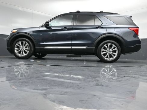 Certified 2024 Ford Explorer XLT w/ Equipment Group 202A AWD/4WD image 40