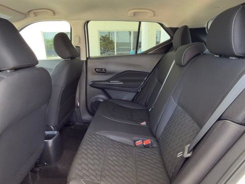 Used 2021 Nissan Kicks S FWD image 6