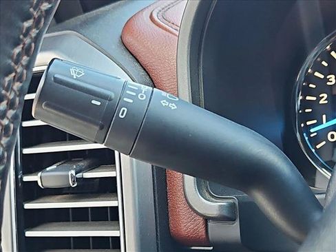 Used 2018 Ford F150 Platinum w/ Equipment Group 701A Luxury AWD/4WD image 16