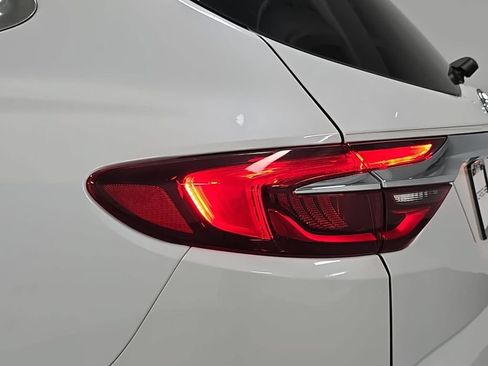 Used 2019 Buick Enclave Essence FWD image 27