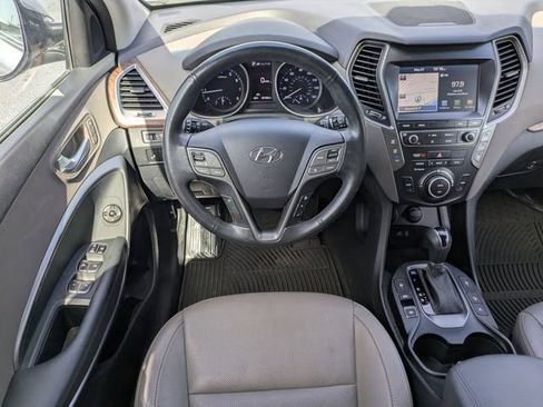 Used 2019 Hyundai Santa Fe XL AWD/4WD image 18