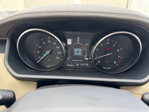 Used 2016 Land Rover Range Rover Sport HSE image 16