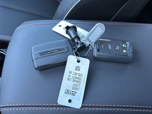 New 2025 Jeep Grand Cherokee L Summit image 43