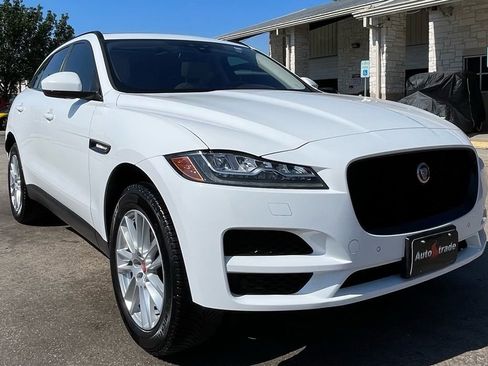 Used 2018 Jaguar F-PACE Prestige AWD/4WD image 3