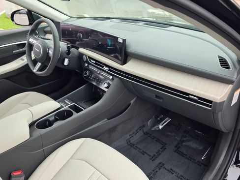 New 2026 Hyundai Sonata Limited FWD image 8