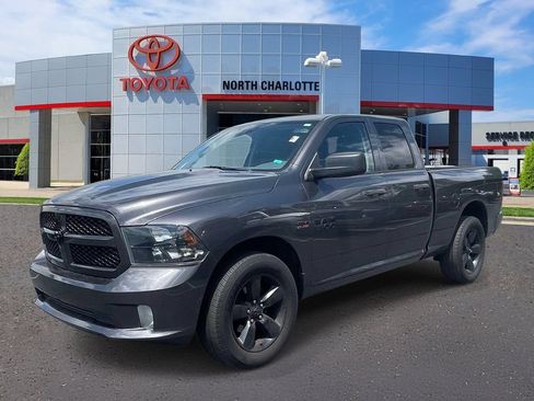 Used 2018 RAM 1500 Express w/ Express Value Package AWD/4WD image 3