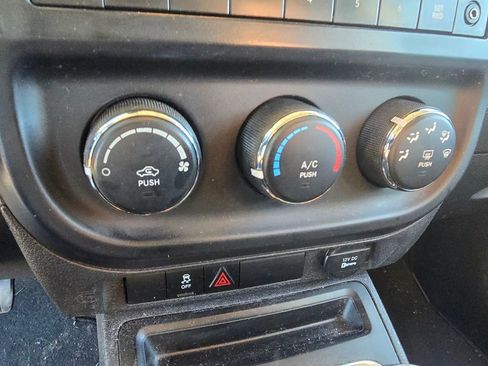 Used 2013 Jeep Patriot Sport w/ PWR Value Group image 18