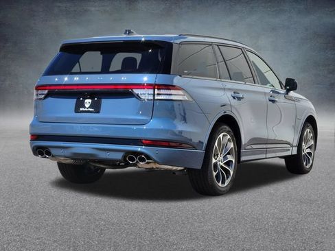 New 2026 Lincoln Aviator AWD image 7