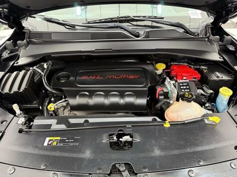 Used 2021 Jeep Compass Sport image 9