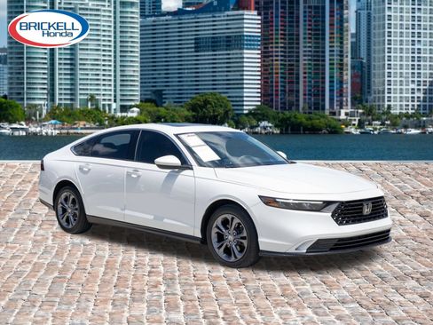 Certified 2023 Honda Accord EX image 3