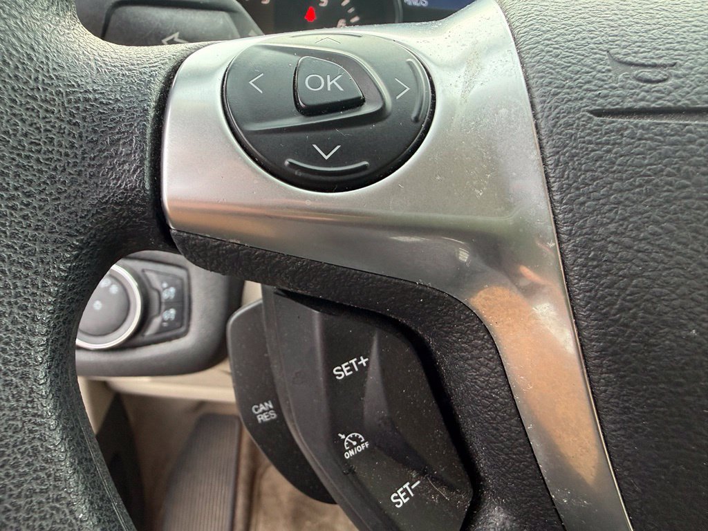 Used 2015 Ford Escape SE FWD image 18