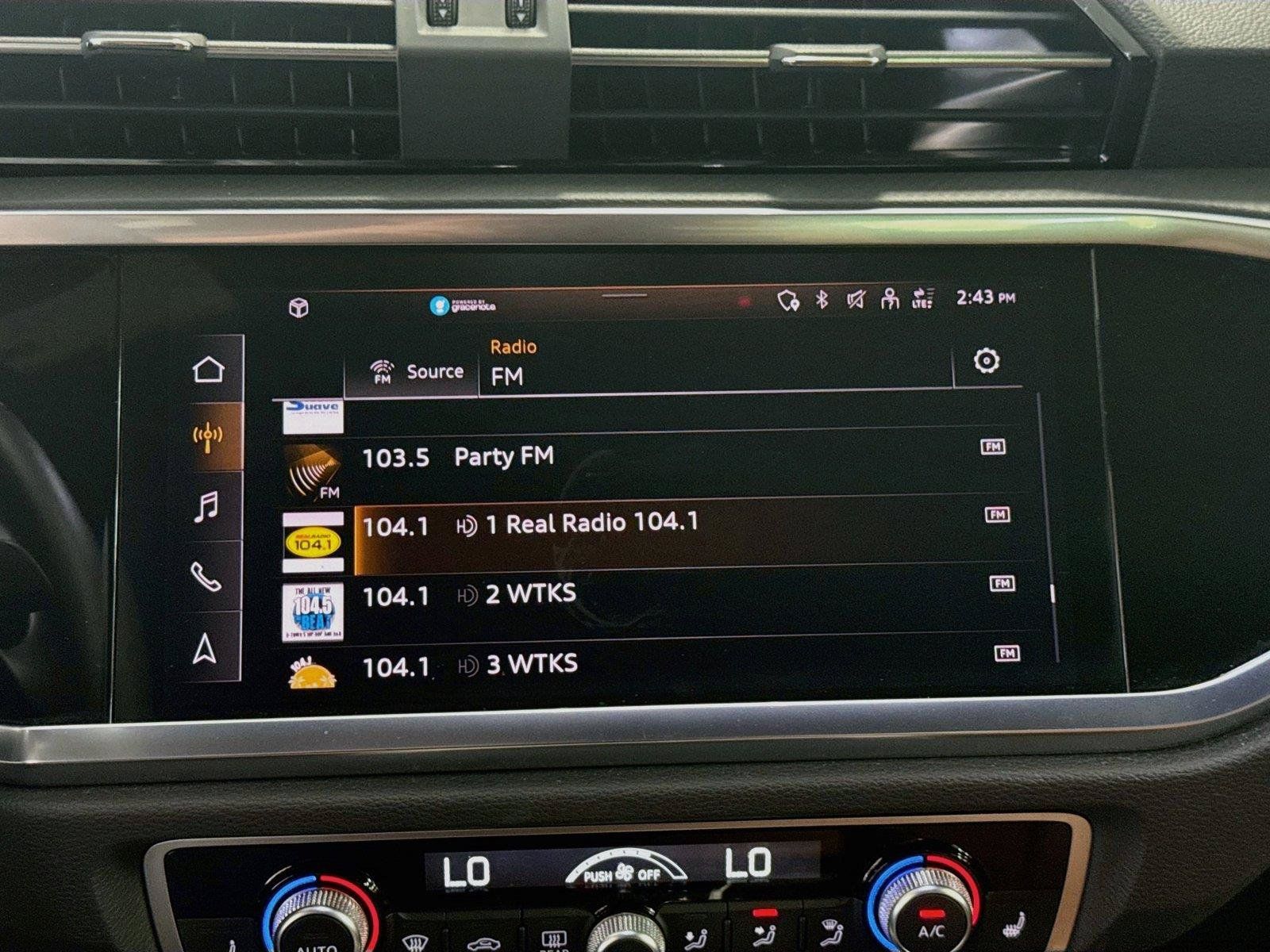 Used 2022 Audi Q3 2.0T Premium Plus AWD/4WD image 15