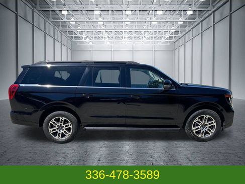 Used 2025 Ford Expedition Max Active AWD/4WD image 6