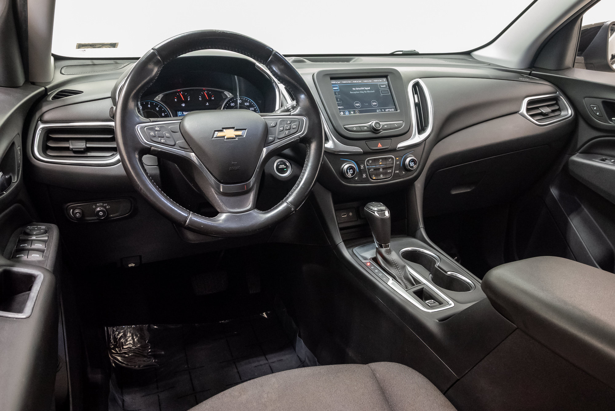 Used 2019 Chevrolet Equinox LT FWD image 7