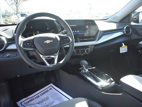 New 2026 Chevrolet Trax LT image 18