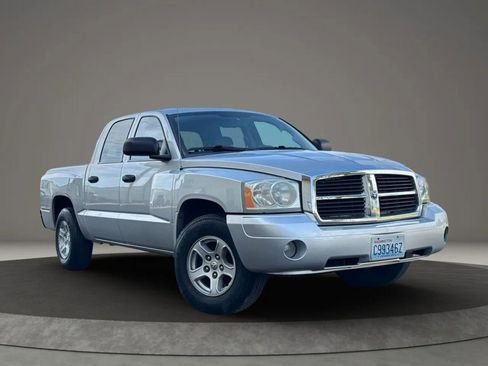 Used 2006 Dodge Dakota SLT w/ Trailer Tow Group AWD/4WD image 4