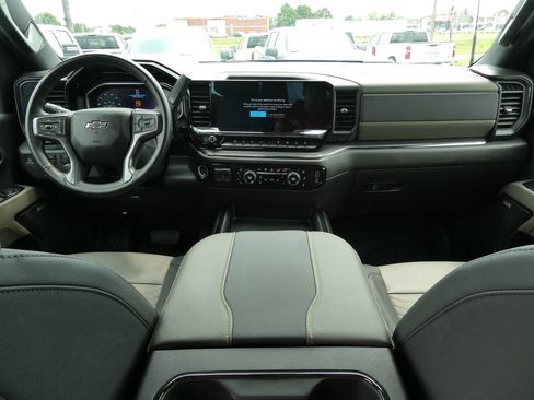 Certified 2024 Chevrolet Silverado 2500 ZR2 w/ ZR2 Bison Edition AWD/4WD image 23