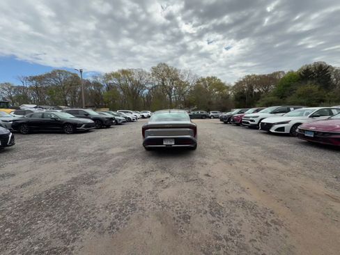 Used 2025 Kia K4 LXS FWD image 16