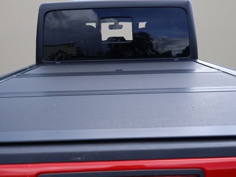 Used 2020 Jeep Gladiator Overland AWD/4WD image 30
