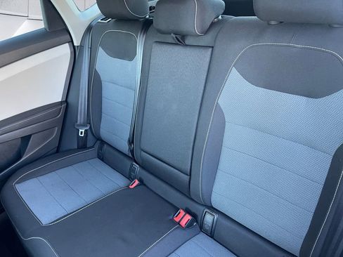 Used 2025 Volkswagen Taos S image 15