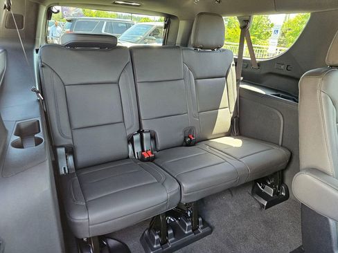 New 2026 Chevrolet Suburban LT w/ Comfort Package AWD/4WD image 13