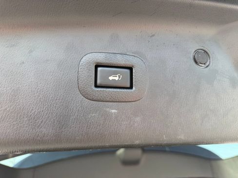 Used 2020 Nissan Armada Platinum w/ Platinum Reserve Package RWD image 42