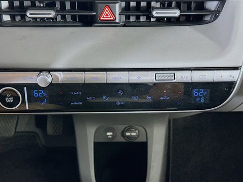 Used 2024 Hyundai Ioniq 5 SE RWD image 24