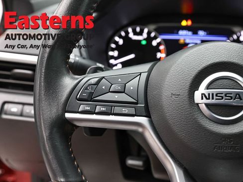 Used 2022 Nissan Altima 2.5 SR AWD/4WD image 15