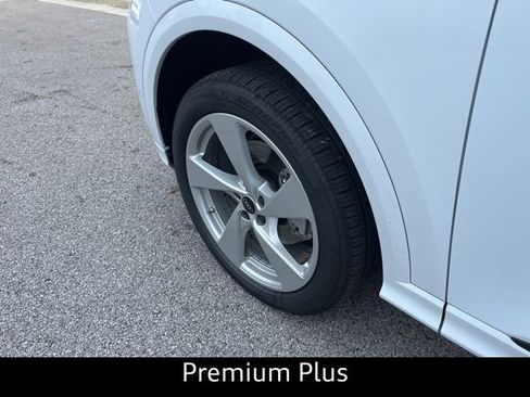 New 2025 Audi Q5 Premium Plus image 5