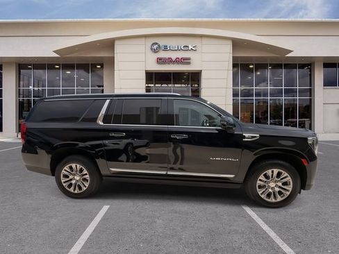 Certified 2023 GMC Yukon XL Denali w/ Max Trailering Package AWD/4WD image 16