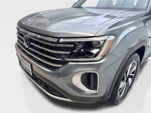 Used 2024 Volkswagen Atlas SE w/ Panoramic Sunroof Package AWD/4WD image 16
