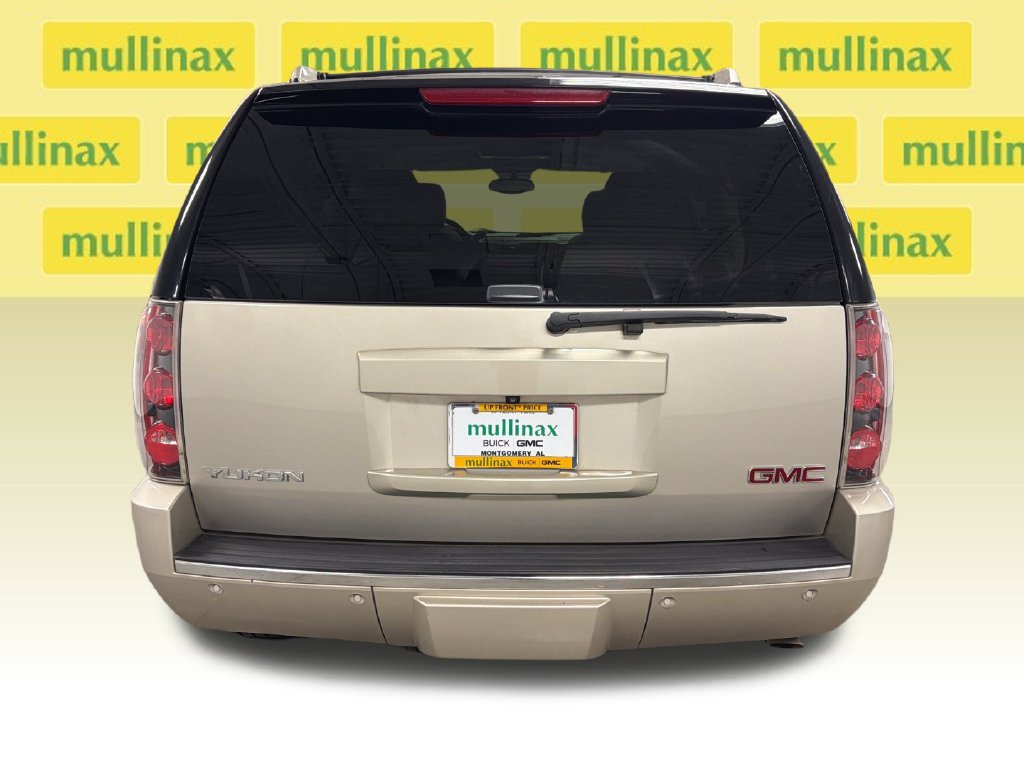 Used 2014 GMC Yukon Denali RWD image 16