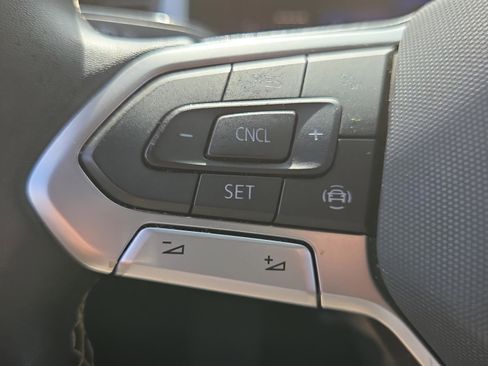Used 2022 Volkswagen Atlas SE FWD image 24