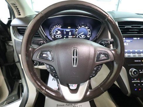 Used 2017 Lincoln MKC Reserve w/ Lincoln MKC Climate Package AWD/4WD image 19