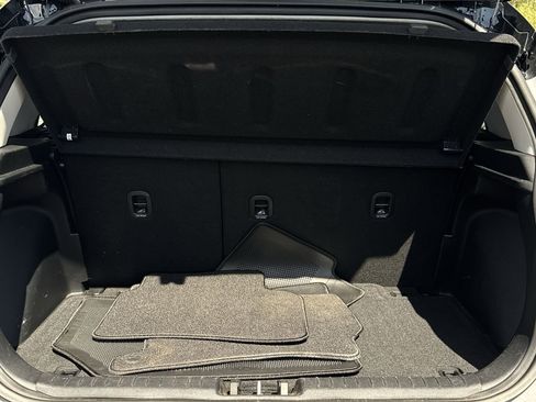 Certified 2022 Hyundai Venue Limited image 23