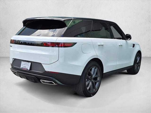 New 2027 Land Rover Range Rover Sport SE AWD/4WD image 2