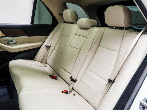 Used 2024 Mercedes-Benz GLE 450 4MATIC image 35