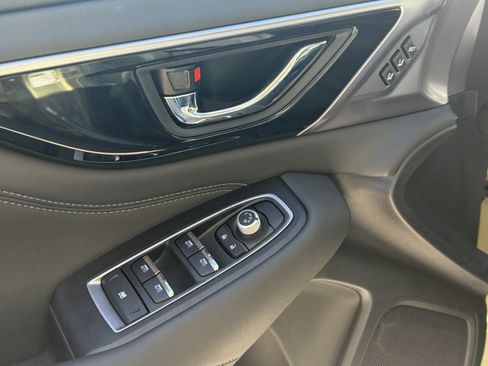 Used 2025 Subaru Outback Limited image 15