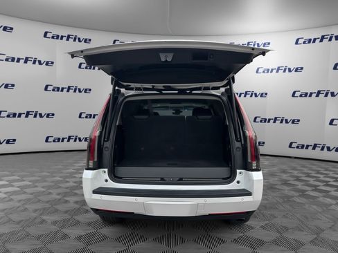 Used 2019 Cadillac Escalade Luxury image 11