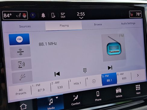 Used 2023 Chrysler Pacifica Touring-L FWD image 19