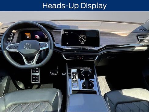Used 2025 Volkswagen Atlas SEL Premium R-Line AWD/4WD image 7