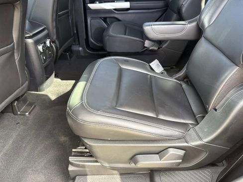 Used 2021 Ford Explorer XLT w/ Equipment Group 202A image 16