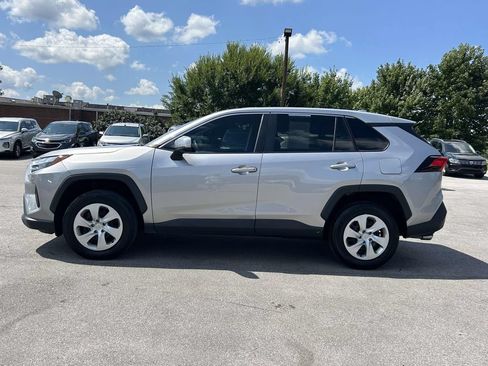 Used 2023 Toyota RAV4 LE FWD image 4