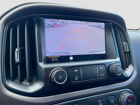 Used 2022 GMC Canyon AT4 w/ Trailering Package image 13