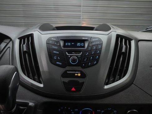 Used 2019 Ford Transit 250 130 Medium Roof RWD image 23