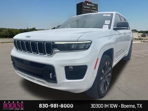 Used 2023 Jeep Grand Cherokee L Overland w/ Luxury Tech Group IV AWD/4WD image 3