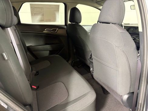 New 2026 Kia Sportage LX FWD image 17