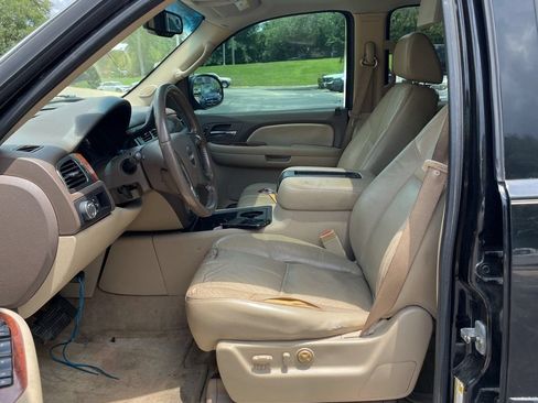 Used 2007 GMC Yukon SLT w/ SLT Preferred Equipment Group RWD image 13